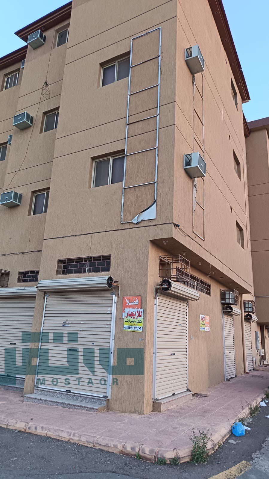عمارة للبيع في حي البادية حائل — صورة 4