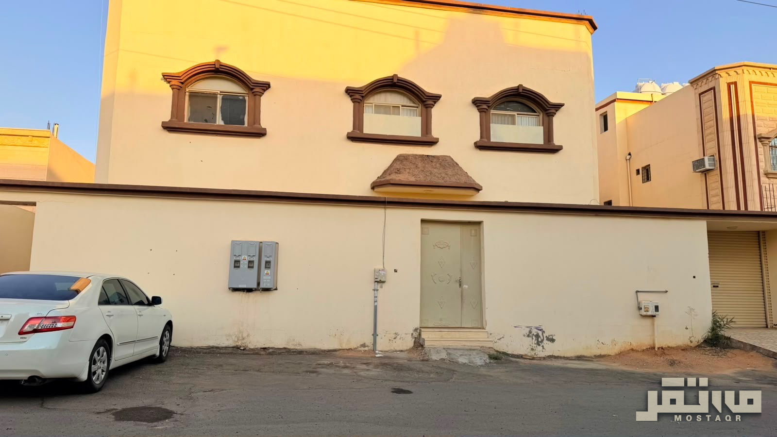 للايجار دور ارضي حي الجبل في الجبل — 2,300 ريال