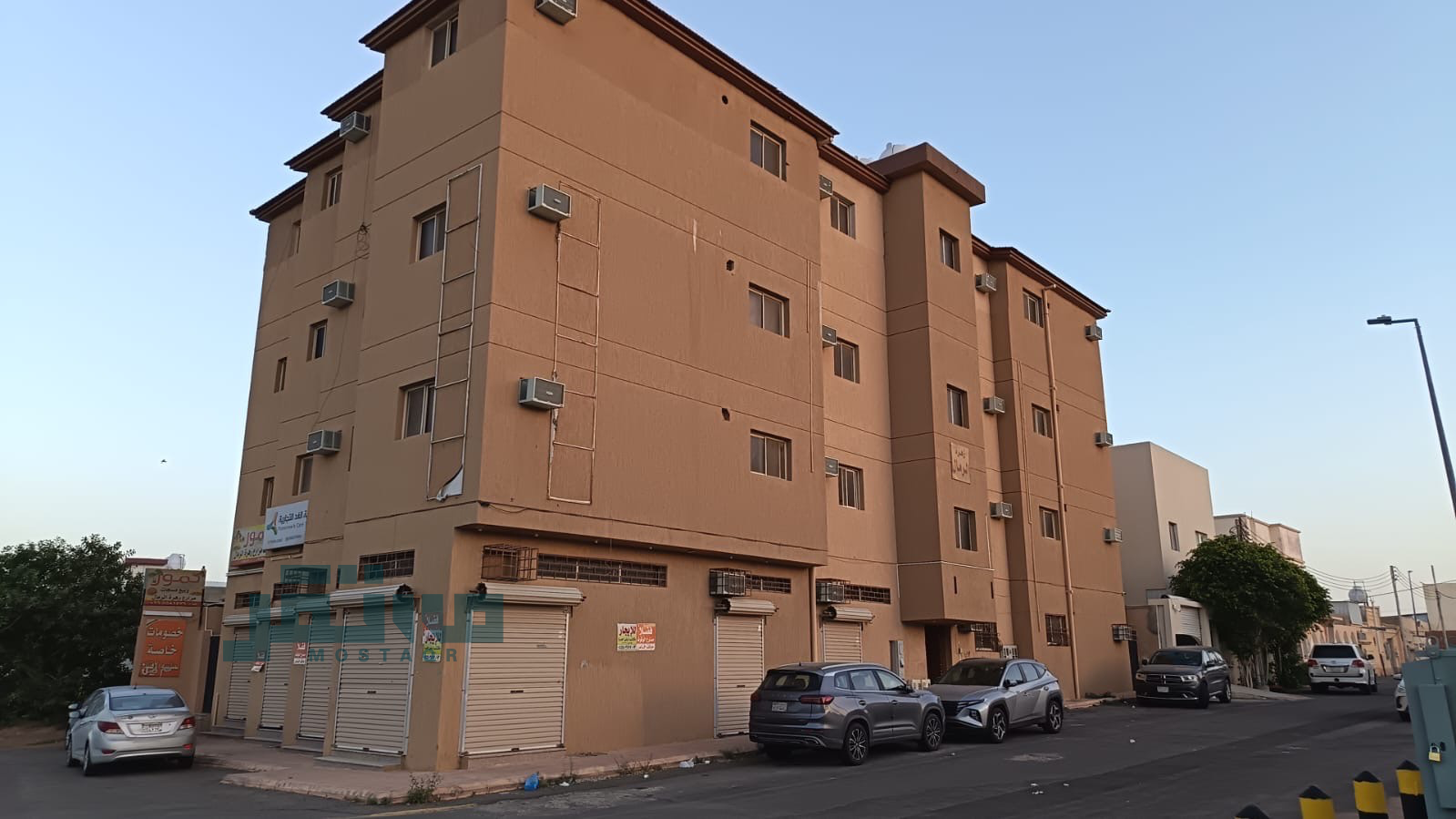عمارة للبيع في حي البادية حائل — صورة 2