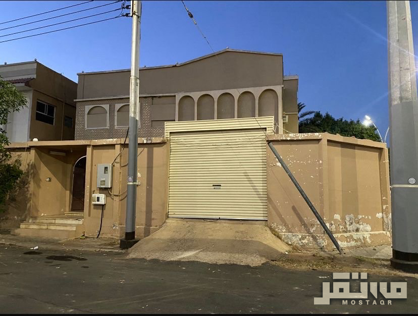 فيلا للبيع في حي الطريفي حائل — صورة 1